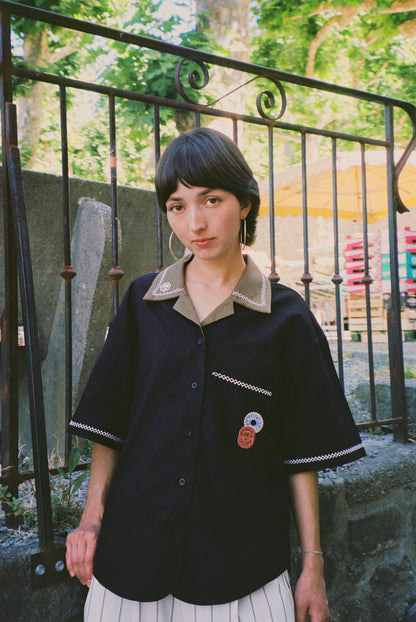 La chemise en lin "olive noire"