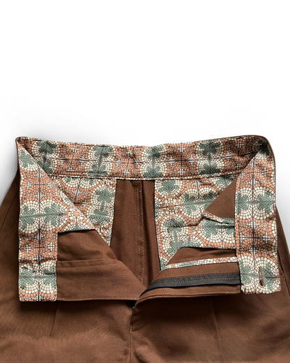 Le pantalon cardo brun
